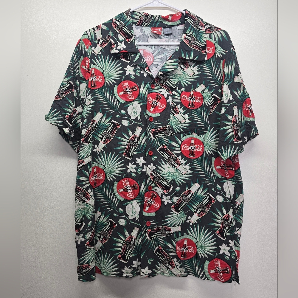 Coca Cola Hawaiian Button Up Shirt Men's M Y2K 90s Streetwear Novelty Nostalgia